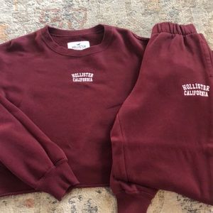 Hollister womens sweatsuit in maroon